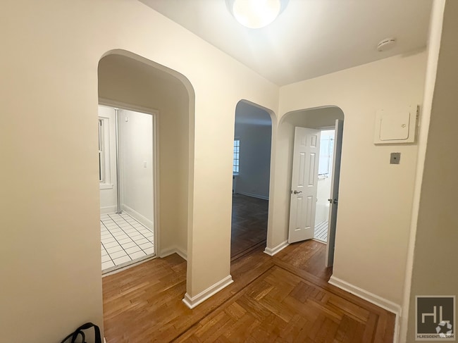 Building Photo - Jane Street Rental