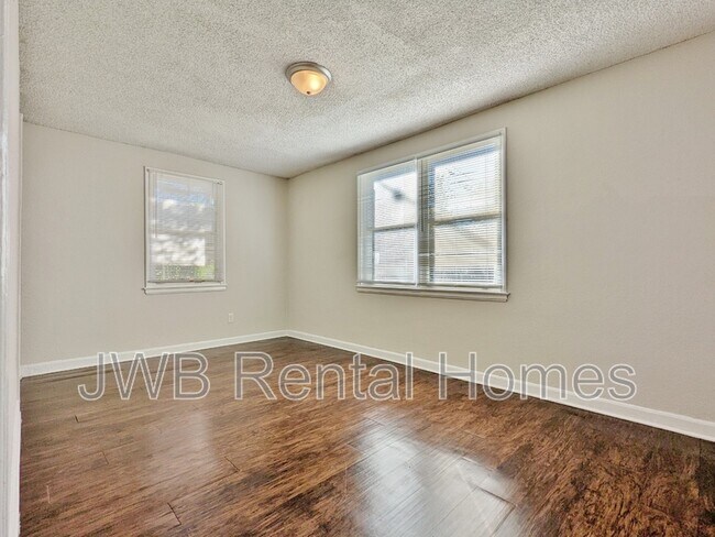 Photo - 2567 Beaverbrook Pl