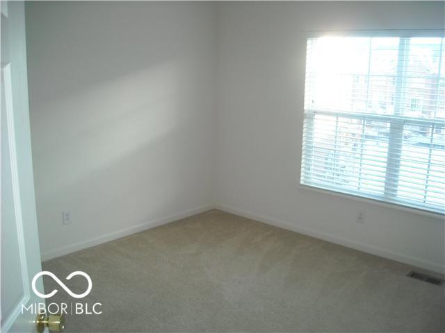 Photo - 998 3rd Ave NW