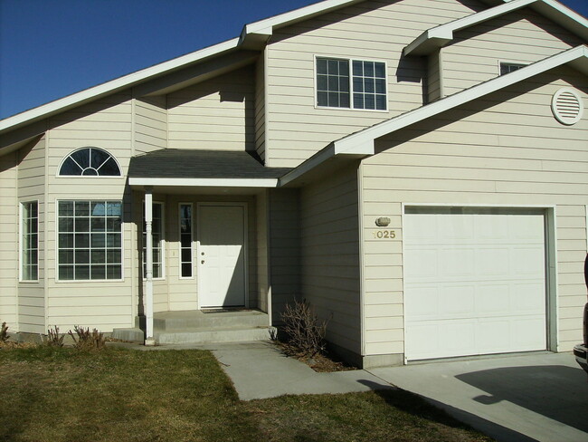 Waterfront home w/Large Dock - Waterfront home w/Large Dock