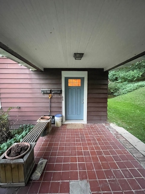 Main Door - 415 Erie St Unit 2