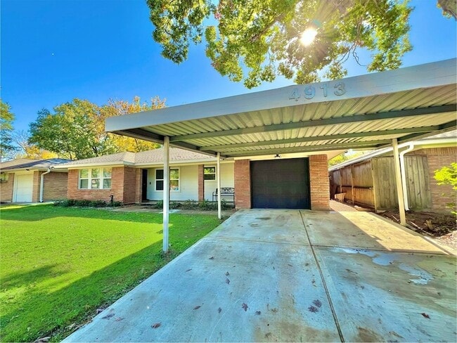 Photo - 4913 W 43rd St