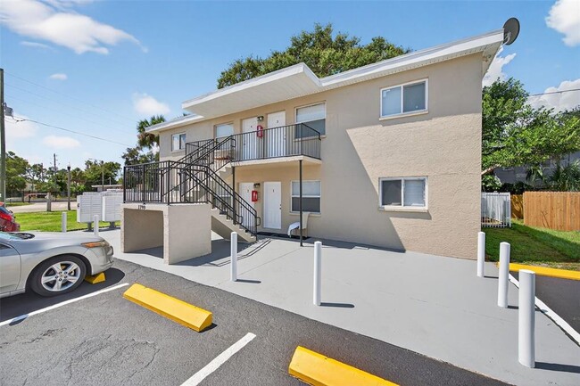 Photo - 1771 Russell St S Unit 3