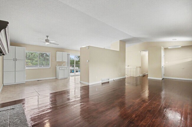 Photo - 2720 Northridge Dr