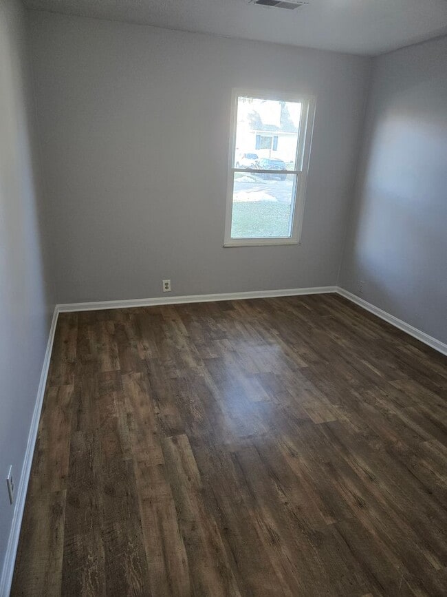 Photo - 4175 Webster Ave Unidad 4175 Webster Apt 1