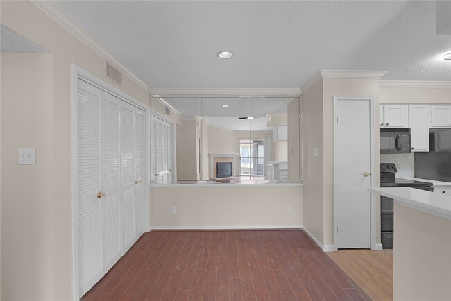 Photo - 2120 El Paseo St Unidad False