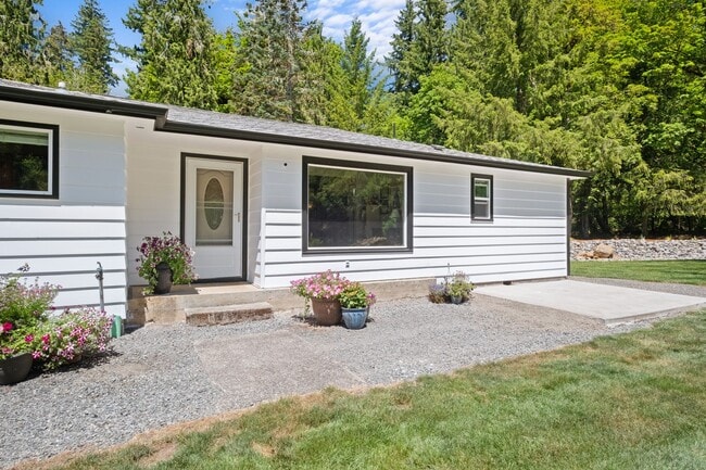 Photo - Rare Home on Creek Front Property!