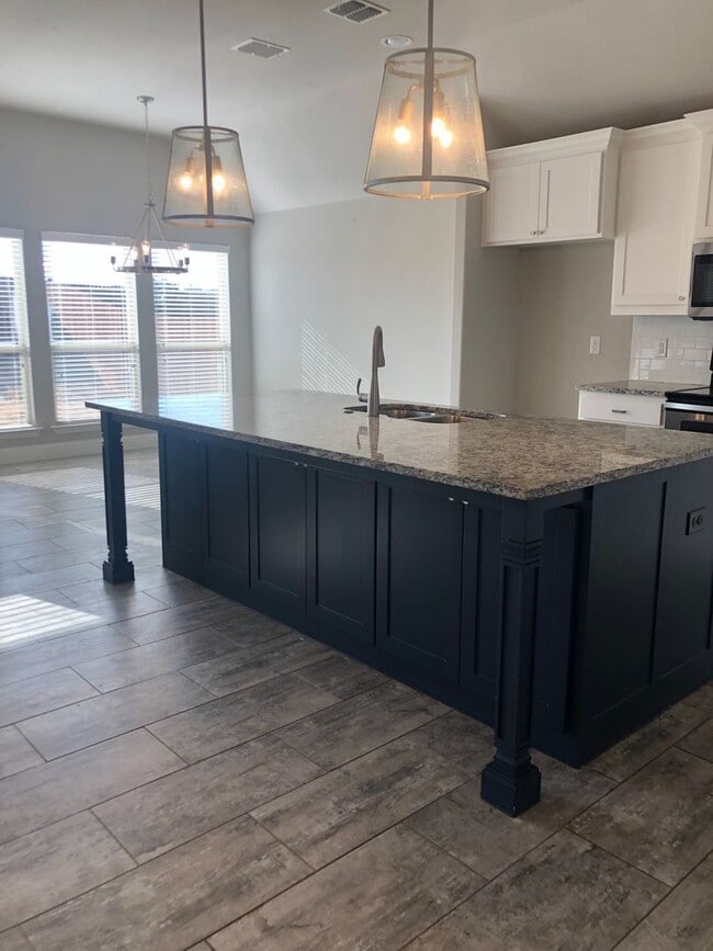 Photo - 4 Bdrm/2Bath in the Heart of Weatherford!