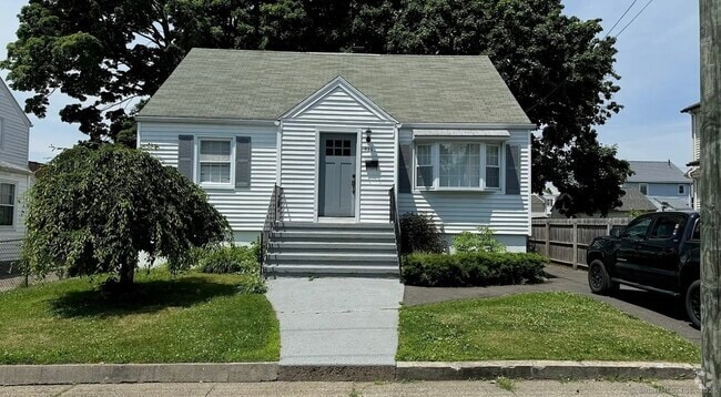 Building Photo - 320 Norland Ave Rental