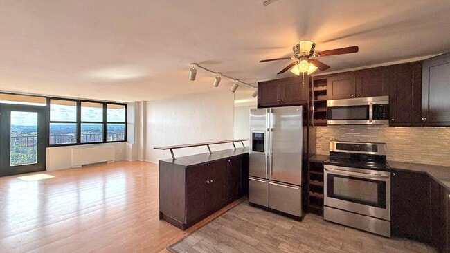 380 Mountain Rd Unit 1615