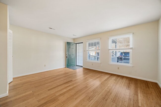 Photo - 480 Burgoyne Rd
