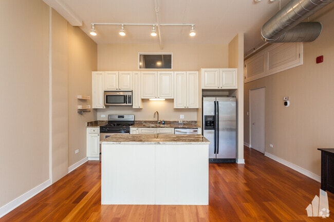 Building Photo - 740 W Fulton St Unit 1209 Rental