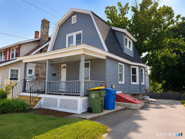 Photo - 132 Clinton St