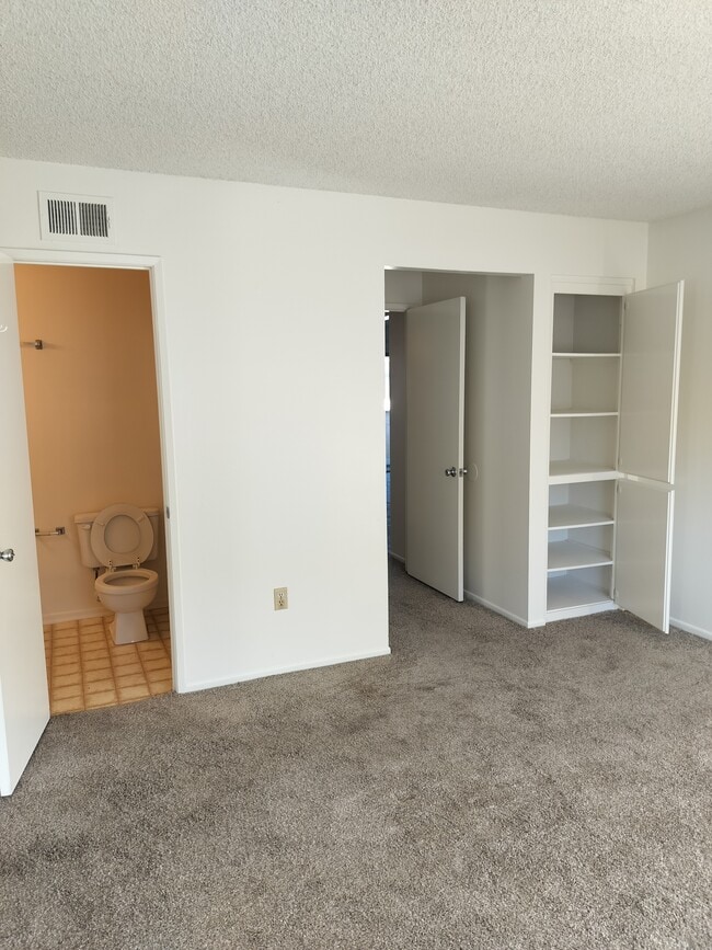 15752 Taft Ln Unit 3