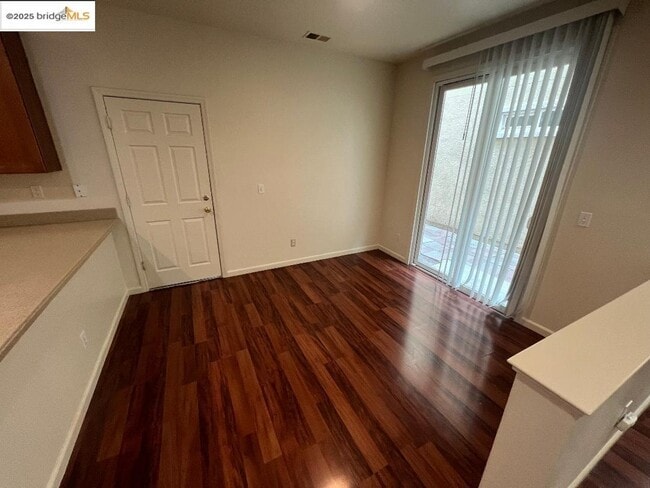 Photo - 201 Whimbrel Cir