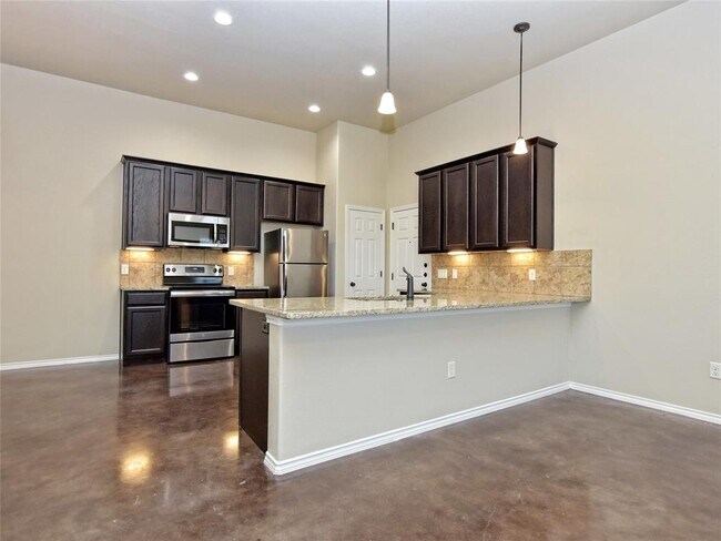 Photo - 517 Jack Rabbit Ln