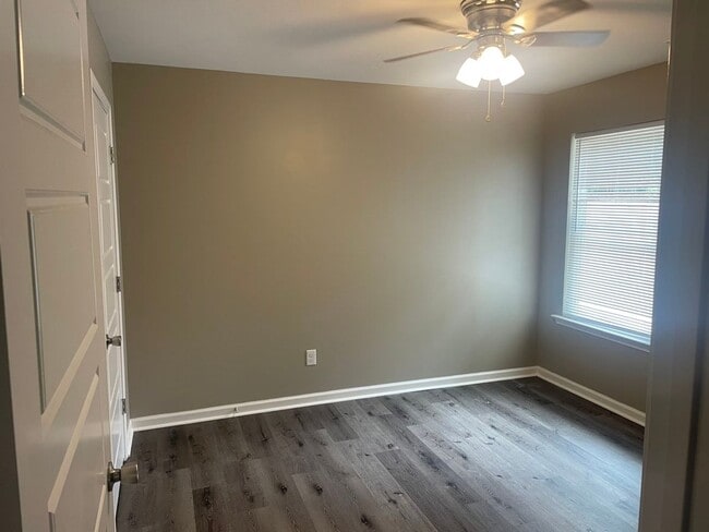 Photo - Rent greatly reduced PLUS 1/2 off first mo...
