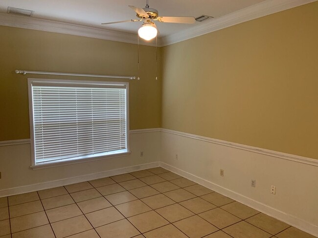 Photo - 5 Bedroom/3.5 Bathroom Pool Home On Cul-De-Sac Minutes from Downtown Windermere!!!