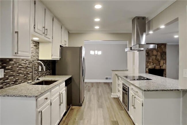 Photo - 702 Talemwood Ct SW