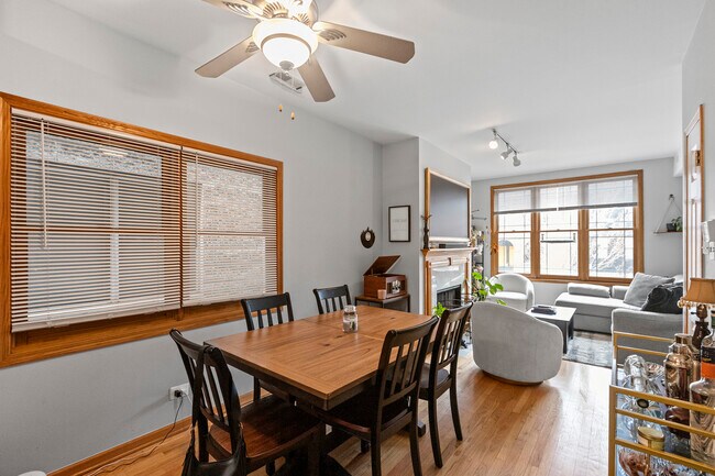 Photo - 2033 W Huron St Unit 1