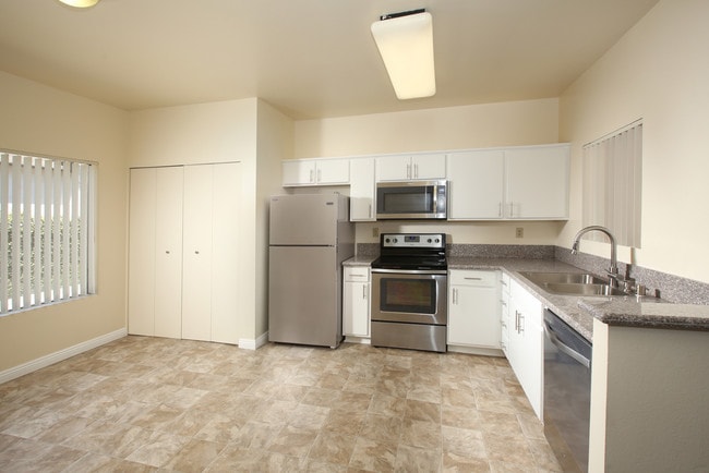 Highland Downs Apartments