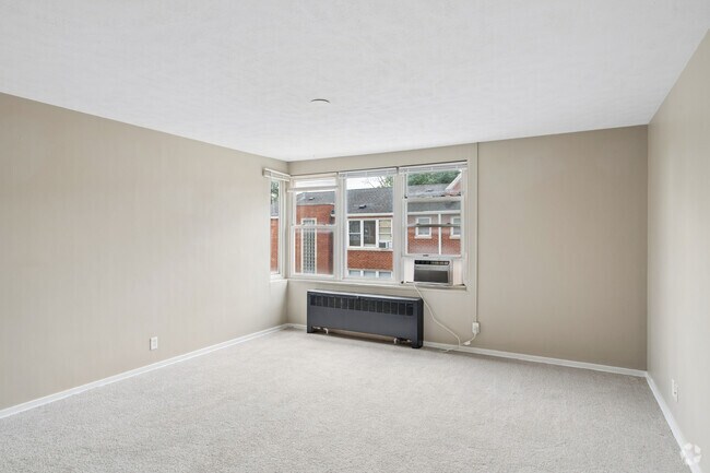 1BR, 1BA - 600SF - Living Room
