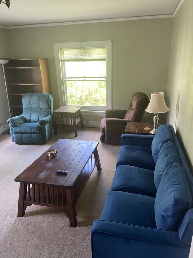 Building Photo - 118 Schuyler Plz Unit 2