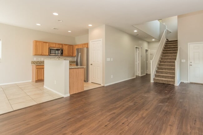 Photo - 3752 Hollycroft Dr