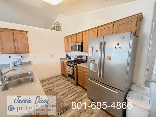 Photo - 1043 Sharp Mountain Dr