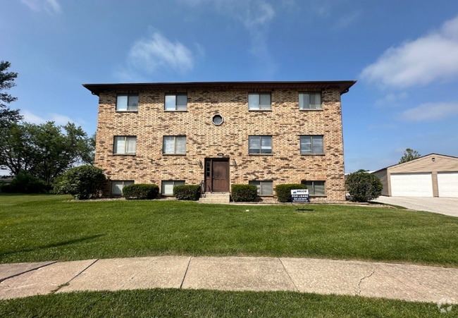 Building Photo - 1106 8th St Ct Unit Apartment 1