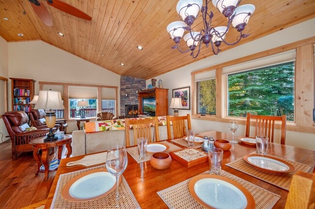 Photo - 985 Forest Mountain Dr