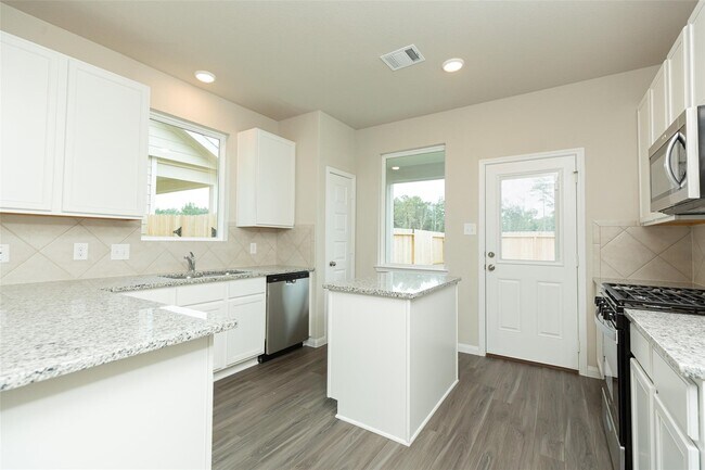 Photo - 2906 Briggs Dr