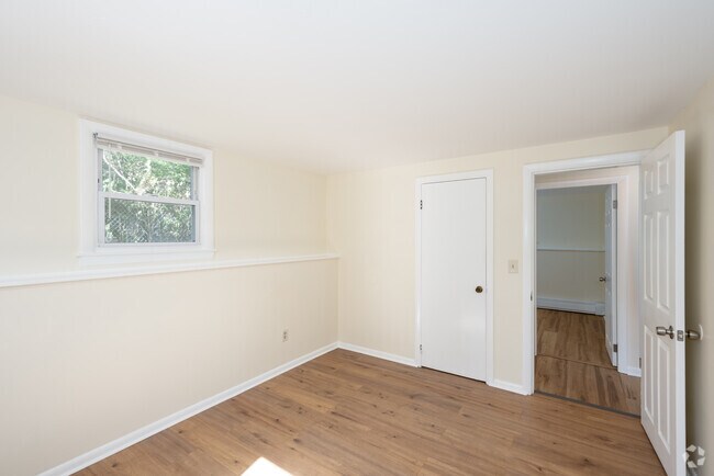 2BR, 1BA - 757SF - Second Bedroom