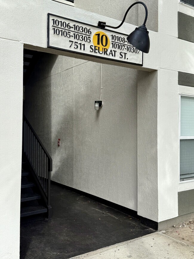 Photo - 7511 Seurat St