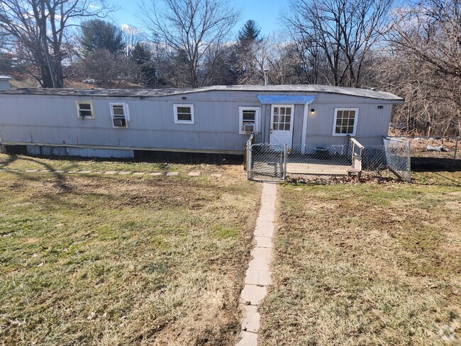 Building Photo - 619 Broad Ln Rental