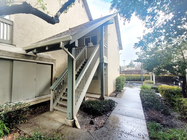 Photo - 982 Summerplace Dr Townhome