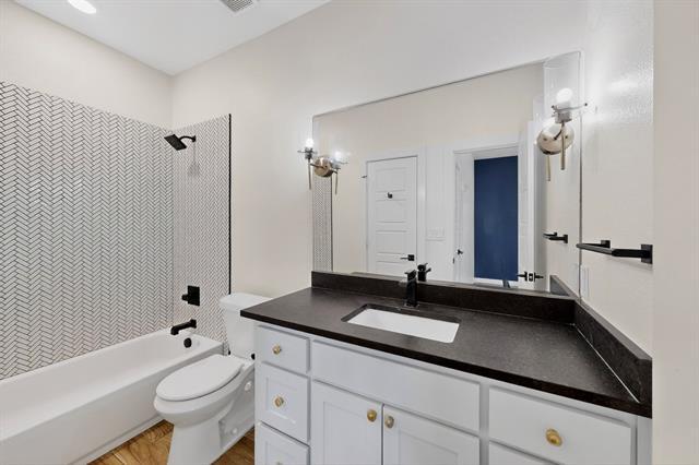 Photo - 800 S Welch St Unit 104