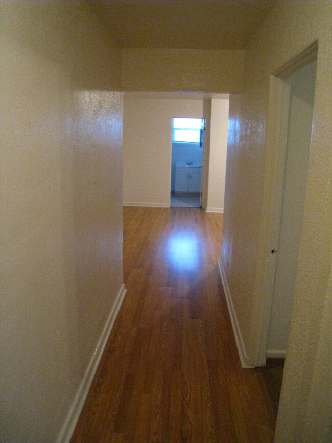 Photo - 8208 N Edison St Unidad 2