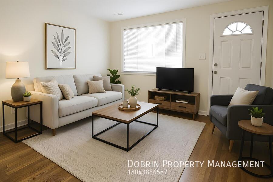 Photo - Renovated 4BD with BAR: CLOSE TO VCU