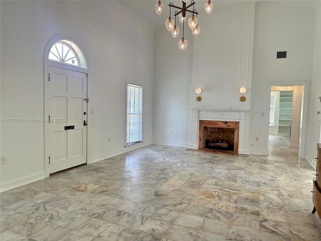 Building Photo - 765 N Greenway Dr Rental