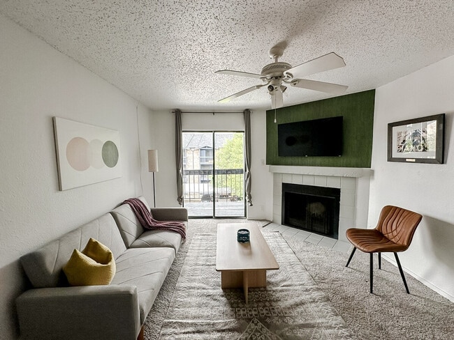 Photo - 1071 Clayton Ln Unidad ID1256105P