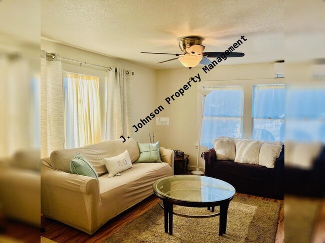 Photo - 1 bed 1 bath MOVE IN READY