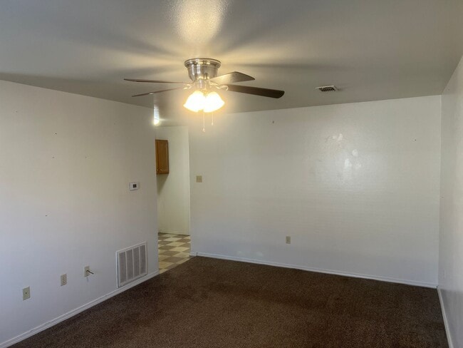 Photo - 350 S Davis St