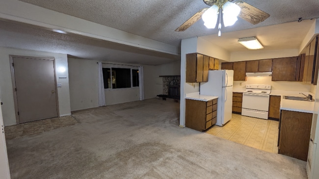 Photo - 807 E F St Unit 807