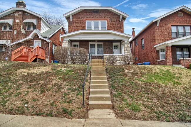 Building Photo - 7729 Gissler Ave Unit 31
