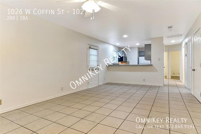 Photo - 1026 W Coffin St Unidad 102