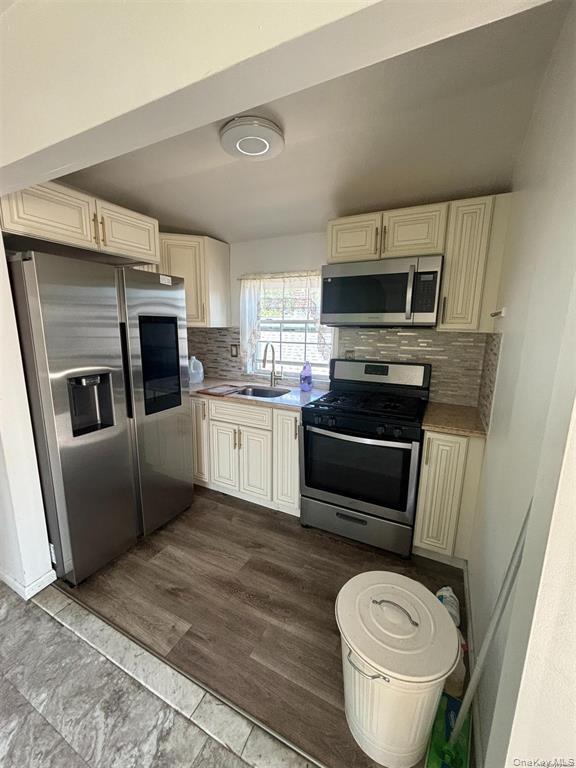 Photo - 146-51 177th St