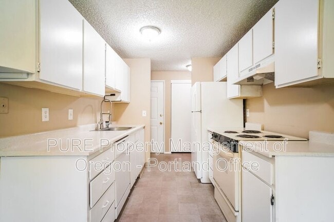 Building Photo - 5160 NW Neakahnie Ave