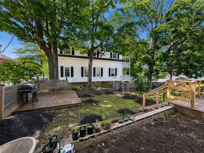 Photo - 76 Pleasant St Unit 2