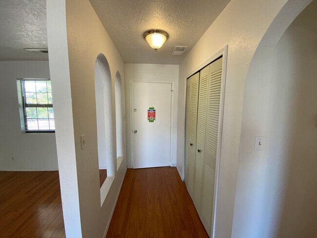 Photo - 3 Bedroom Single Story Home Available Near...